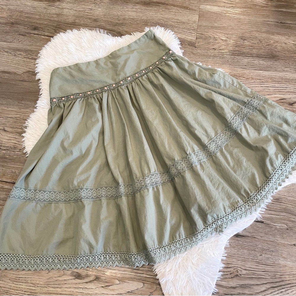 Pinky Green A-Line Skirt with Lace Trim